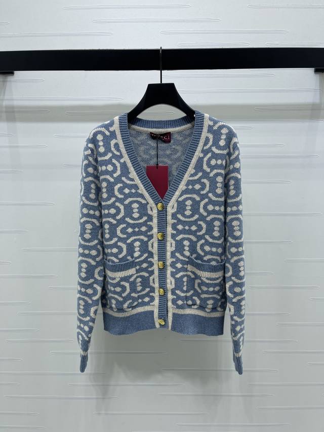 New Arrival: High-Quality Original GUCCC* 2025 Autumn/Winter Collection! V-Neck