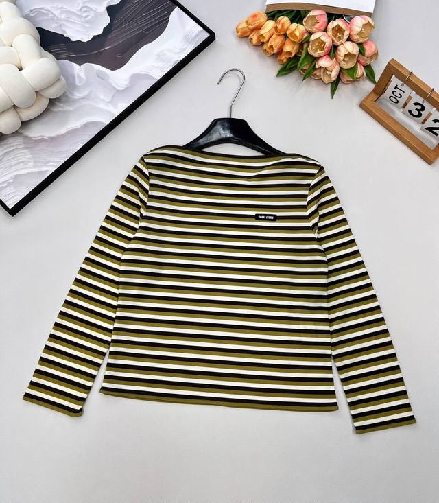Miumiu25Fw Early Autumn New Micro-Label Striped Off-Shoulder Long-Sleeve T-Shirt