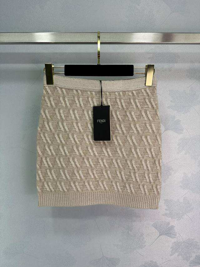 Fe* Autumn/Winter New Capsule Collection. A youthful, preppy style outfit. The m