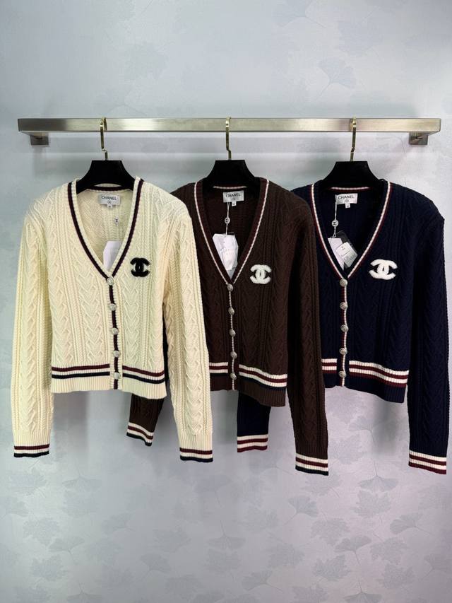 Ch*25 Autumn/Winter New Preppy Style Knit Cardigan. Classic V-neck + cable knit,