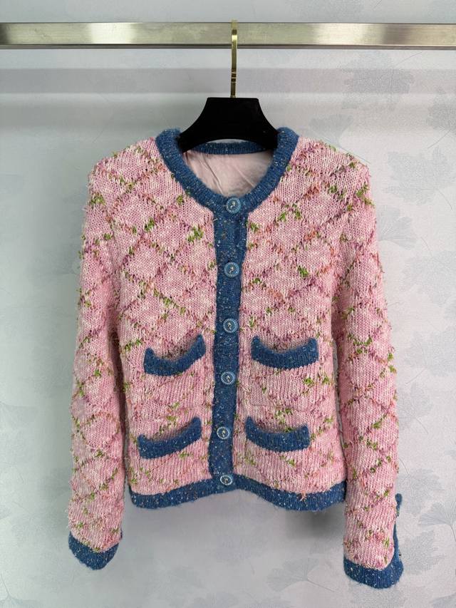 Ch*25 Autumn/Winter New Arrival Diamond Pattern Coat. Classic woven technique, t