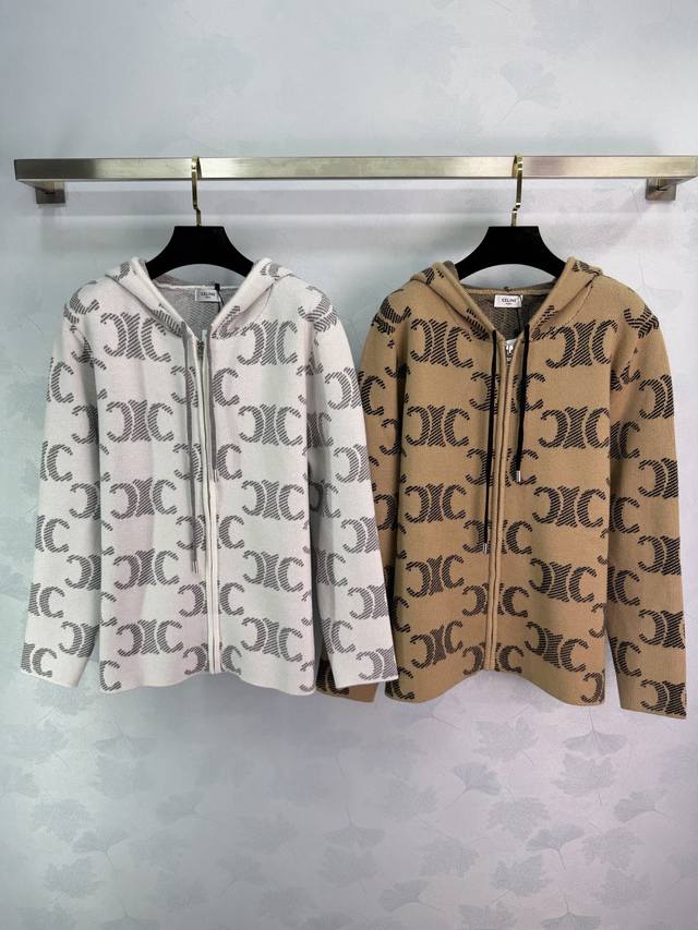 Ce*25 Autumn/Winter New Hooded Jacket with Letter Print, Simple Yet Recognizable