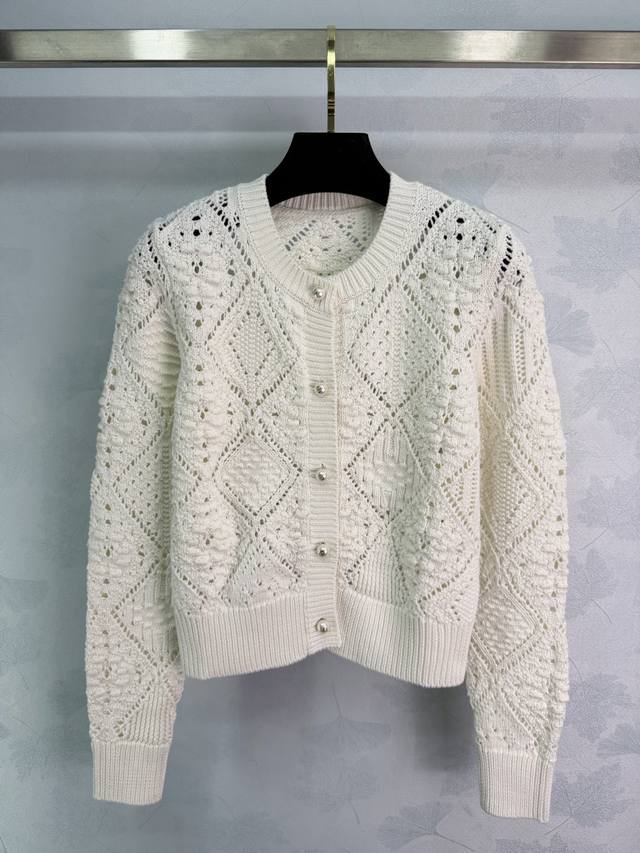 Dio*2026 Early Spring Collection Openwork Knit Cardigan. The creamy white tone i
