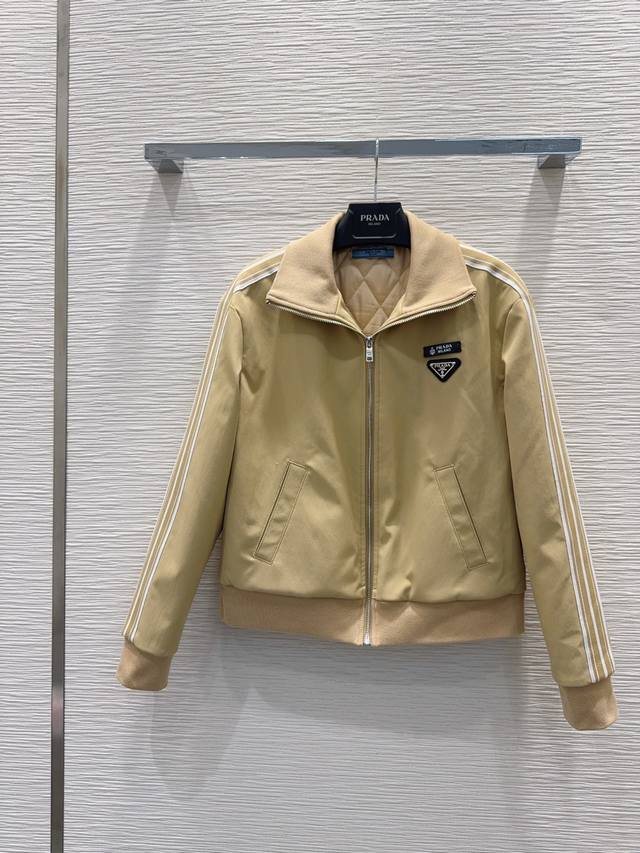 prad* 2025Fw New Haute Couture Suit - A Must-Have for Fashionistas! This outfit