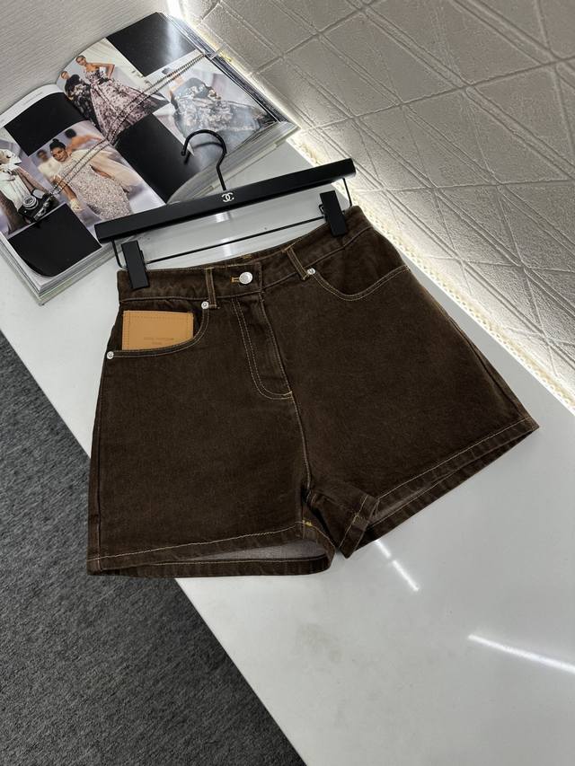 Louis Vuitto*2025 New Arrival Leather-Patterned Denim Jacket and Shorts Set Cust