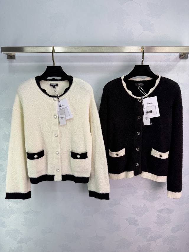 Ch*26C series Chanel-inspired knit cardigan, made with soft lamb's wool fabric,