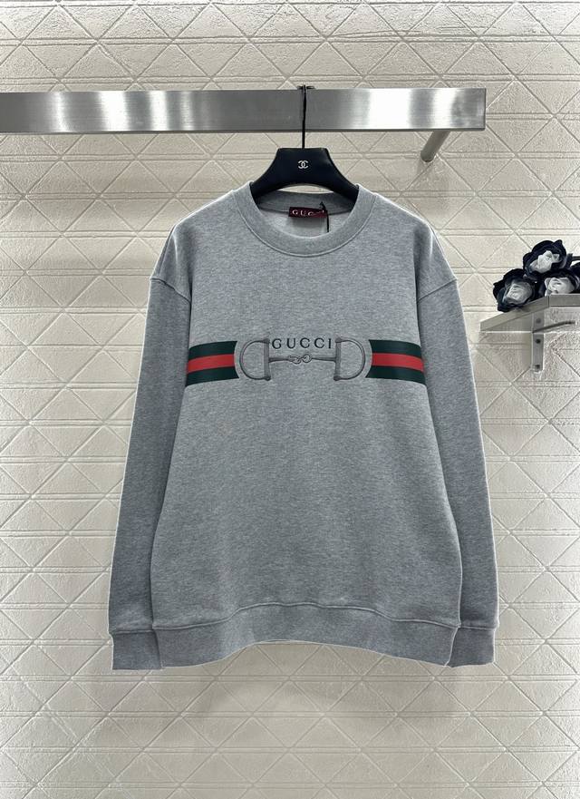 Gucc*2025 New Arrival Crew Neck Embroidered Letter Logo Sweatshirt Year of the H