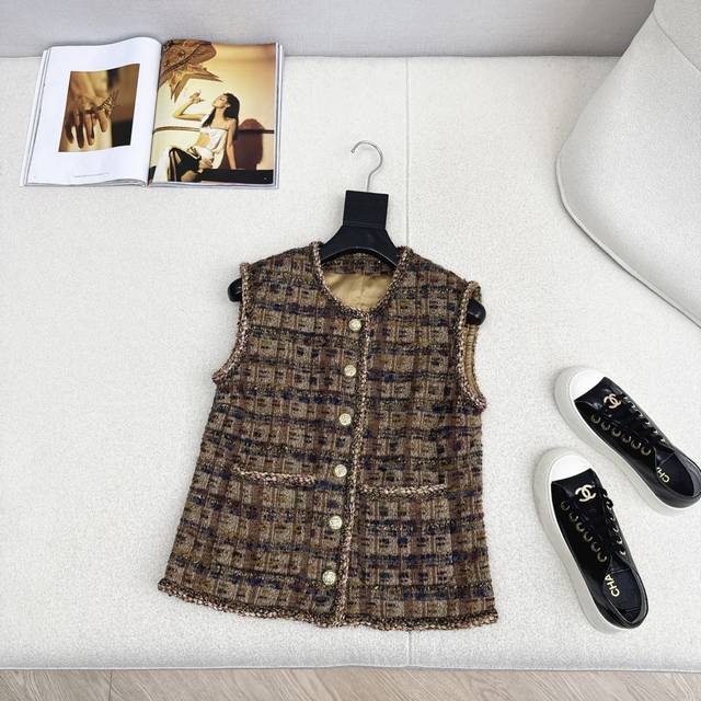 Exquisite design to the max! C brand 25Ss Fall/Winter latest color-blocked woven