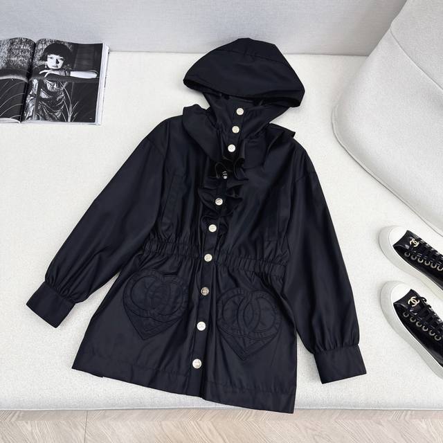 Highly recommend C brand 25Ss ruffled hooded nylon jacket. Elegant court-style