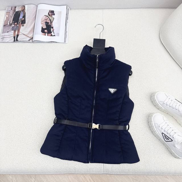 Hot Selling Item PD 25Ss Autumn/Winter Newest Stand Collar Belt Decoration 3D Wa