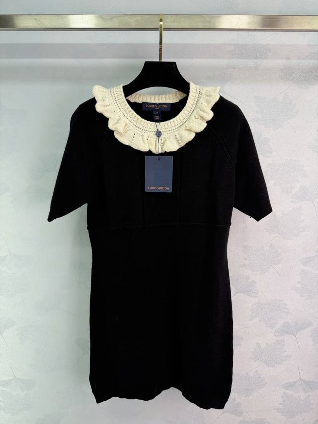 Lou*25 Autumn/Winter New Arrival Black Dress, made of high-quality knit fabric,