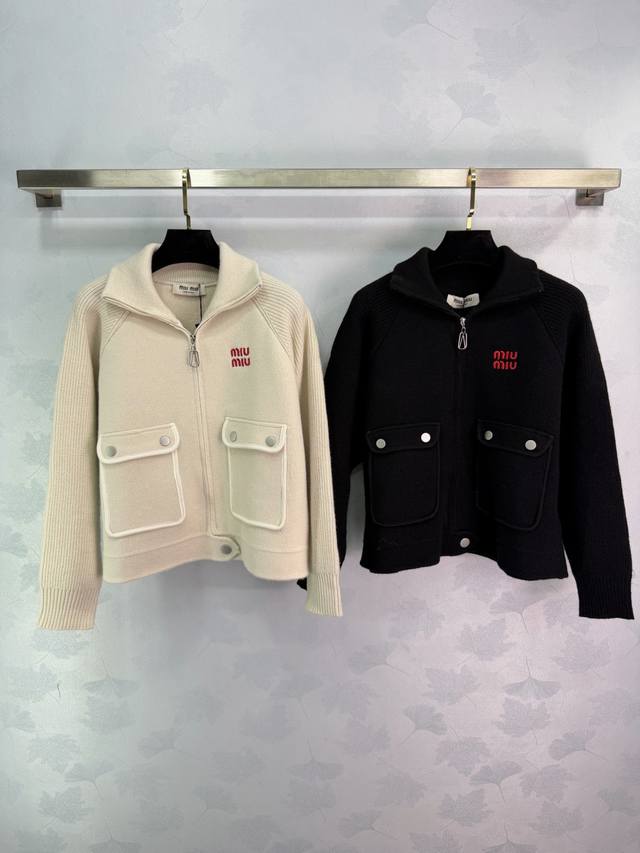 Miu*25 Autumn/Winter New Knit Cardigan. Soft and skin-friendly, excellent warmth