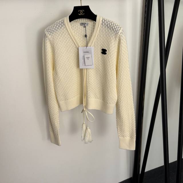 Style No. 20257854 Chanel* New Chanel Logo Hollow-out V-neck Long-sleeved Knit