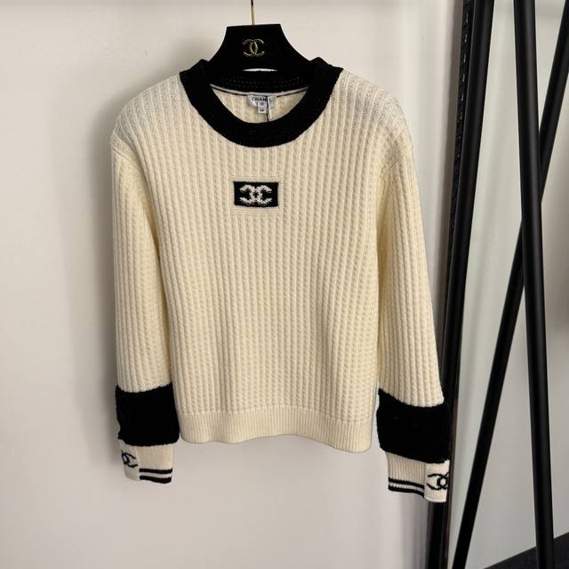 Style No. 20257853 Chanel* New Chanel-style color-blocked crew neck pullover lo