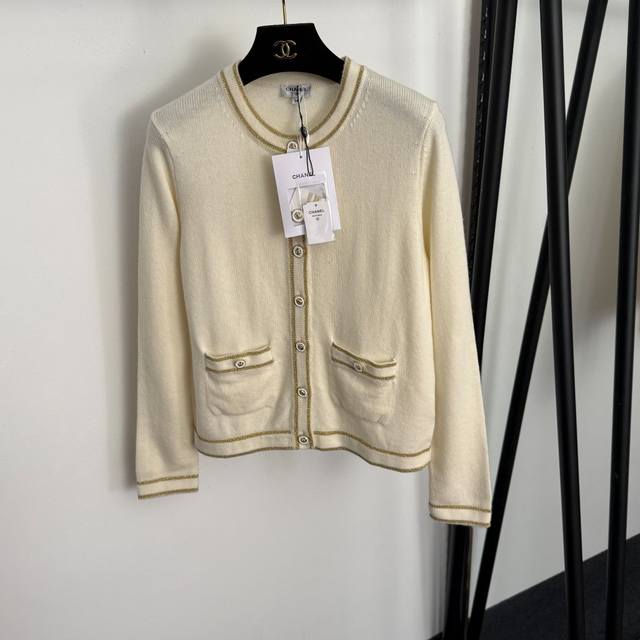 Style No. 20257850 Chanel *New Lion Head Button Glitter Crew Neck Long Sleeve K