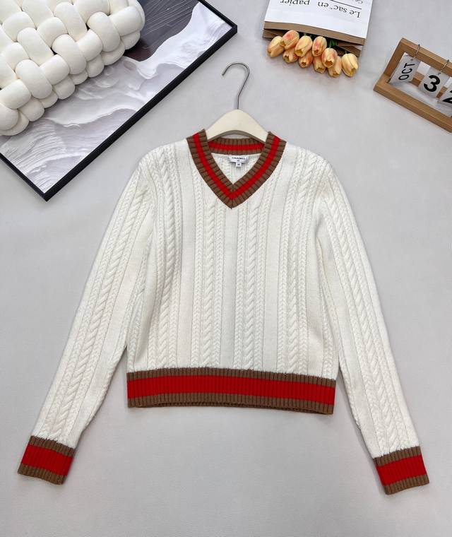 Chanel 2025 New Color-Blocked Cable Knit Striped Pullover Sweater. Made with cus