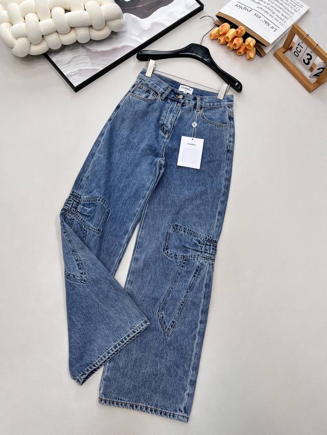 Chanel 25K Autumn/Winter New Arrival Light Blue Bow-Tie Jeans. These jeans are f