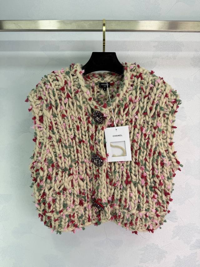 Ch*25 Autumn/Winter New Vintage Knitted Vest. Off-white base with pink and green