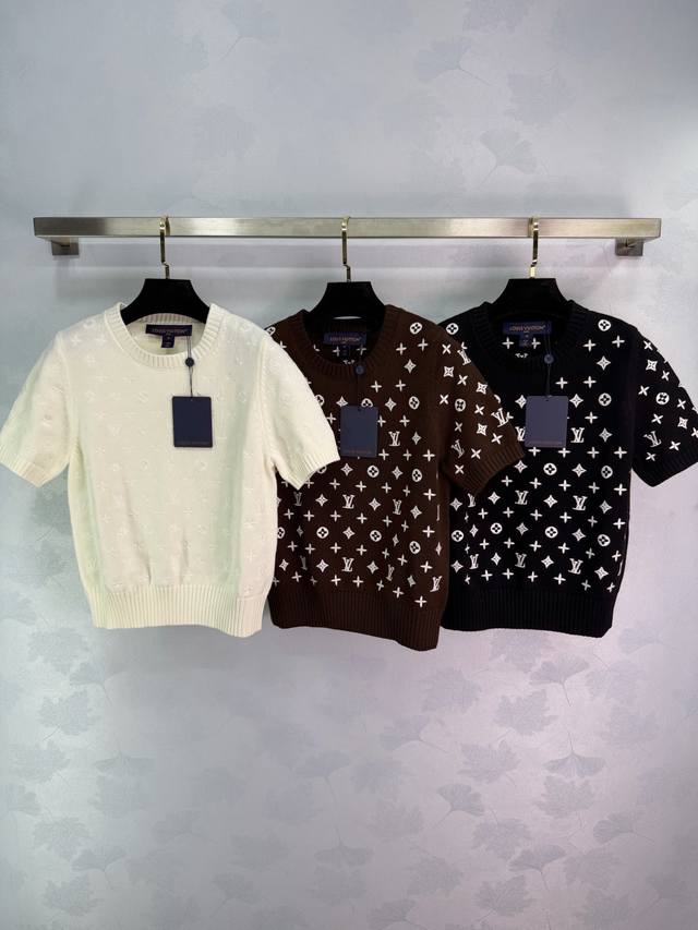 Lou*25 series jacquard sweater, featuring a 3D textured pattern and a high-quali