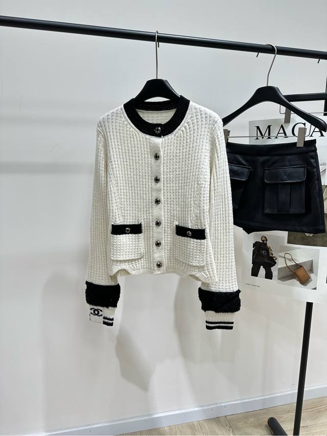 Chanel Black and White Color Block Waffle Wool Cardigan DDD, Fabric: 100% Wool