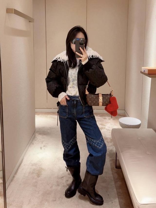 Louis Vuitto* 26Ss Early Spring New Dark Blue V-Shaped Logo Color-Blocked Jeans