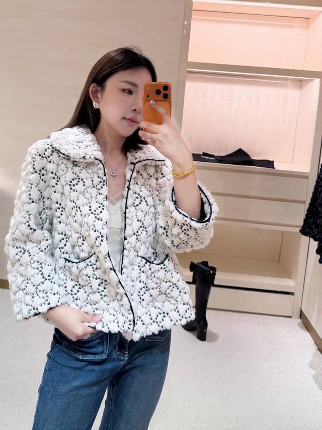 Chan*L 25N Coco Neige Ski Collection Black and White Sequined Fuzzy Textured Jac