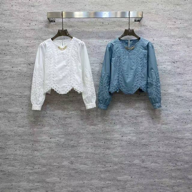 Va2026 Sp Premium Cotton Top This premium cotton top features delicate openwork