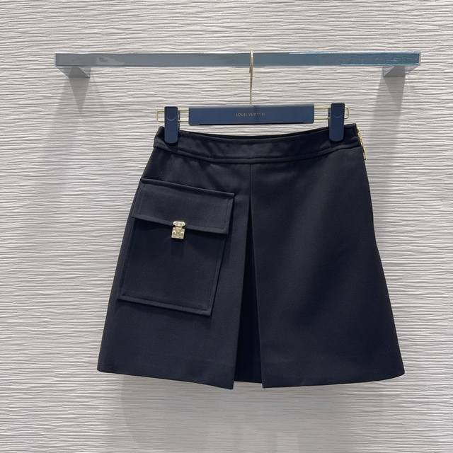 Louis Vuitto*2026 Early Spring New Style Skirt and Jacket Suit. The collar is ma