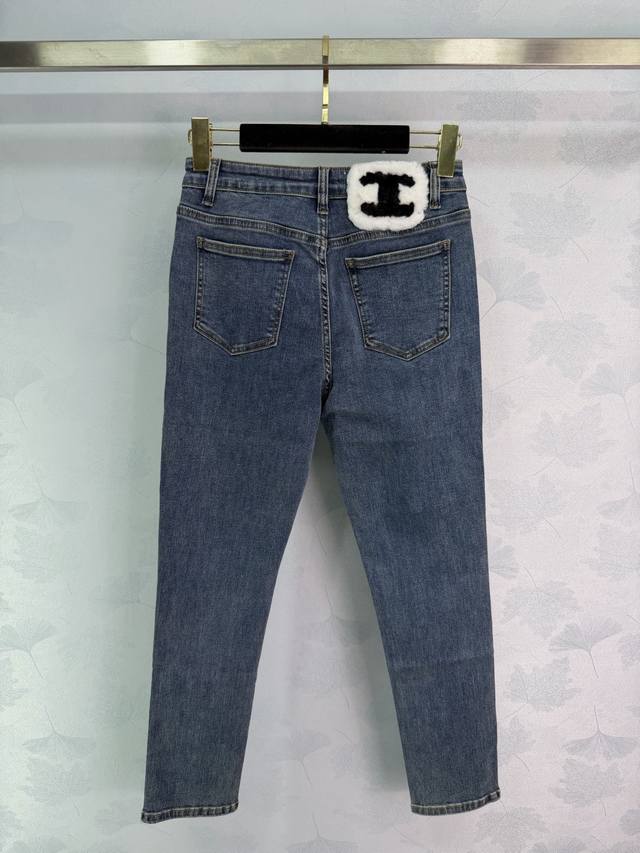 Ch*25 Autumn/Winter New Style Furry Jeans. Classic blue denim with a white plush