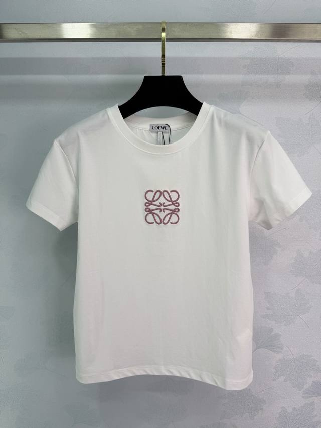 Loe*26 Early Spring New White Short-Sleeve T-Shirt, with a highly recognizable A