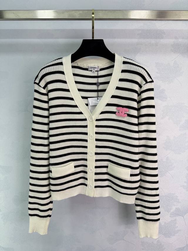 Ch* 2025 Autumn/Winter New Striped V-Neck Knitted Long-Sleeve Cardigan! Made wit