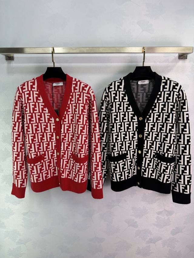 Fend* 2026 Early Spring New Double Pocket Jacquard V-Neck Knit Cardigan! Crafted