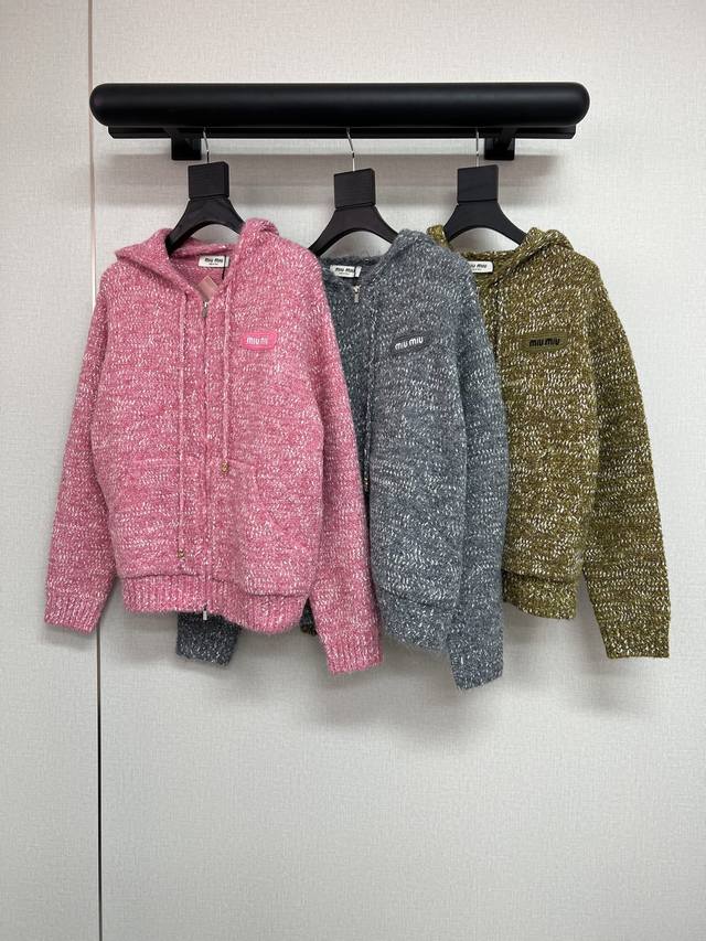 High-quality M1U2025 Autumn/Winter Collection Super beautiful winter-themed swe