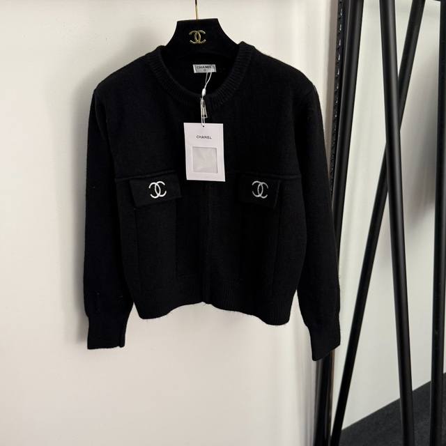 Style No. 20257802 Chanel* New Logo Embroidered Crew Neck Long Sleeve Zipper Kn