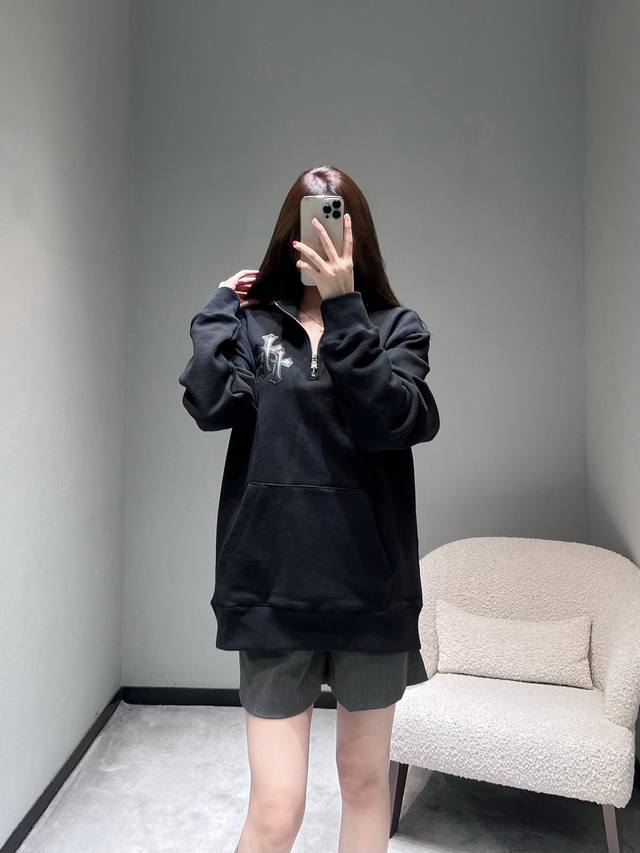 Chrom*He*Rts Autumn/Winter Collection Half-Zip Stand Collar Sweatshirt: A must-h