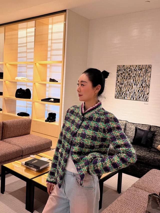 Chane* 25N Ski Season Limited Edition Color-Blocked Check Tweed Short Jacket | E