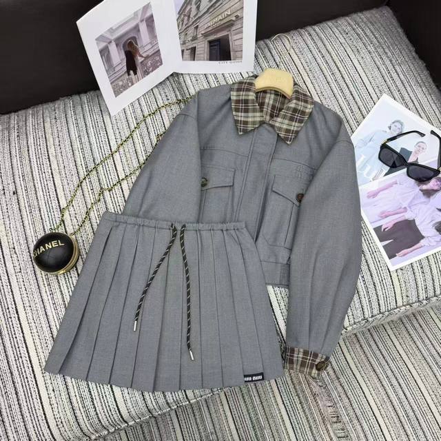 Highly recommend the 2025 early autumn/winter Miu* new patchwork plaid lapel ja