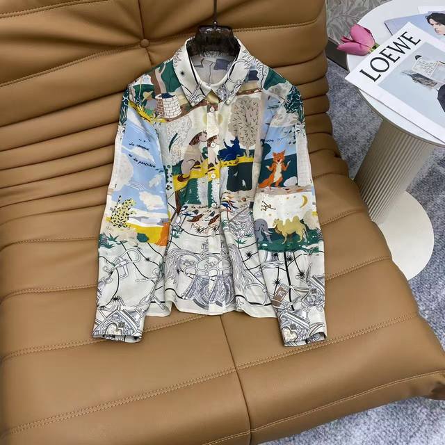 Va2026 Sp Premium Silk Shirt. This shirt features an all-over fairytale animal p