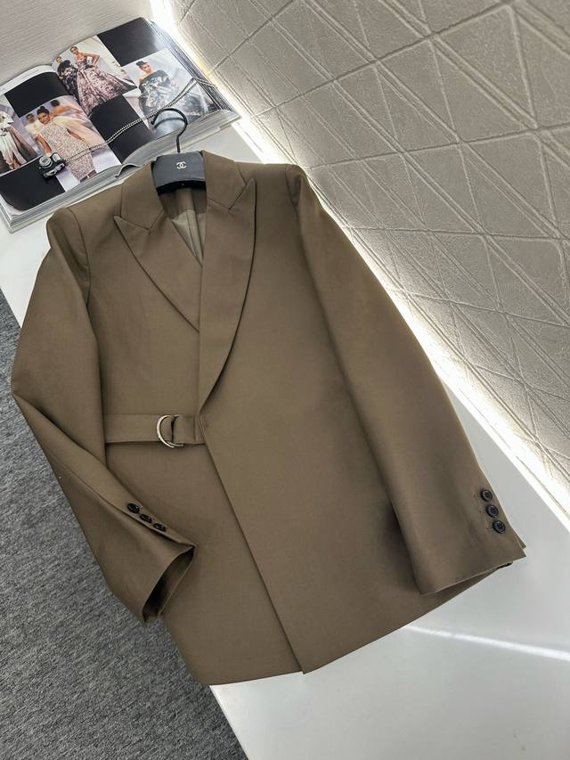 Loew*2025 New Arrival Oversized Belt Suit Jacket and Trousers Set Custom-made im