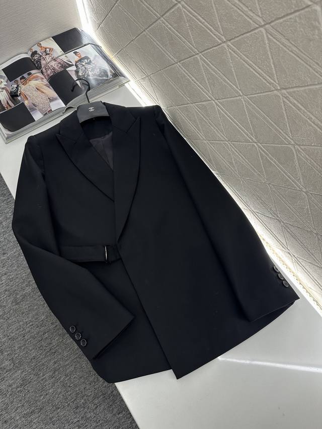 Loew*2025 New Arrival Oversized Belt Suit Jacket and Trousers Set Custom-made im