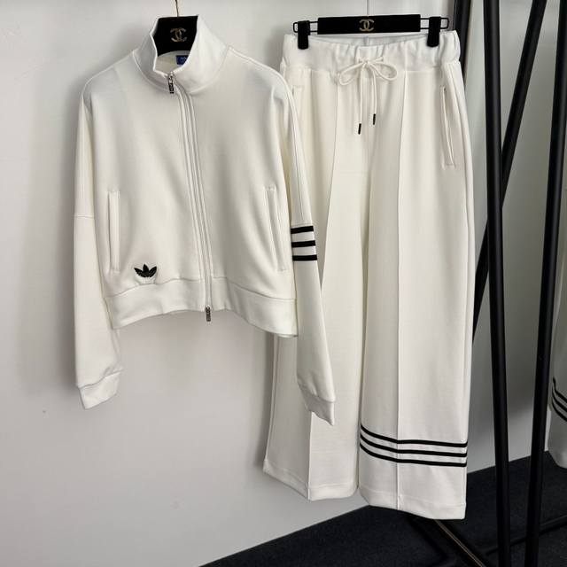 Style No. 20257651 Adidas* New Set: Trefoil Embroidered Three Stripes Long-Slee