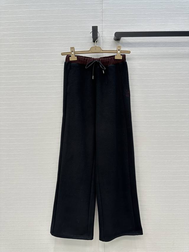 Highly recommend Bc's long-term style! Color-blocked casual pants! Features a s