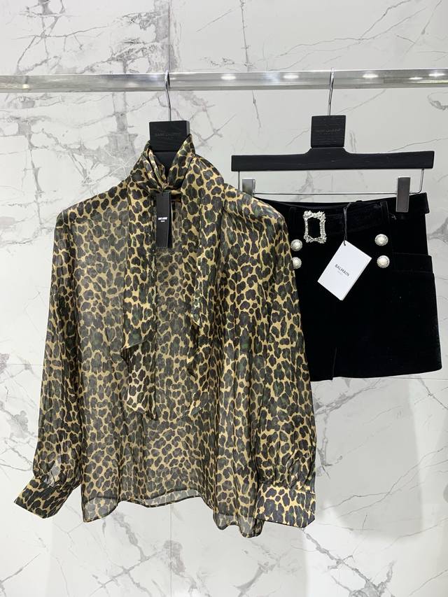 Saint Family Yellow-Green Leopard Print Silk Shirt This silk shirt is absolutel