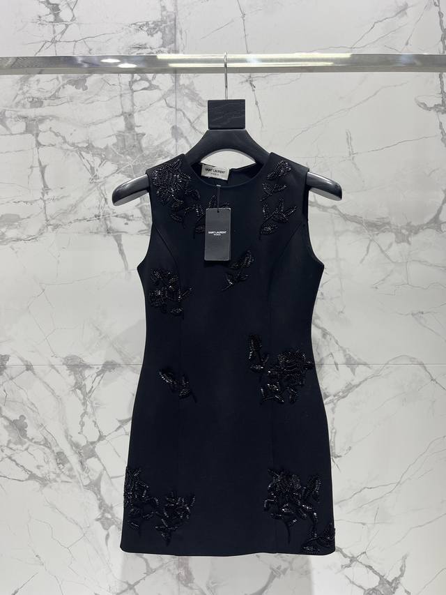 New Saint Laurent Slim Fit Beaded Sleeveless Dress Slim Fit Cut: A form-fitting