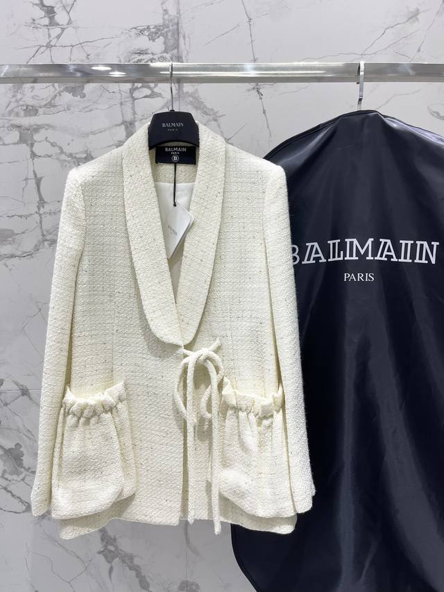 Baljas Ruffled Pocket Tie Suit Custom-made coarse wool fabric Adds a touch of s