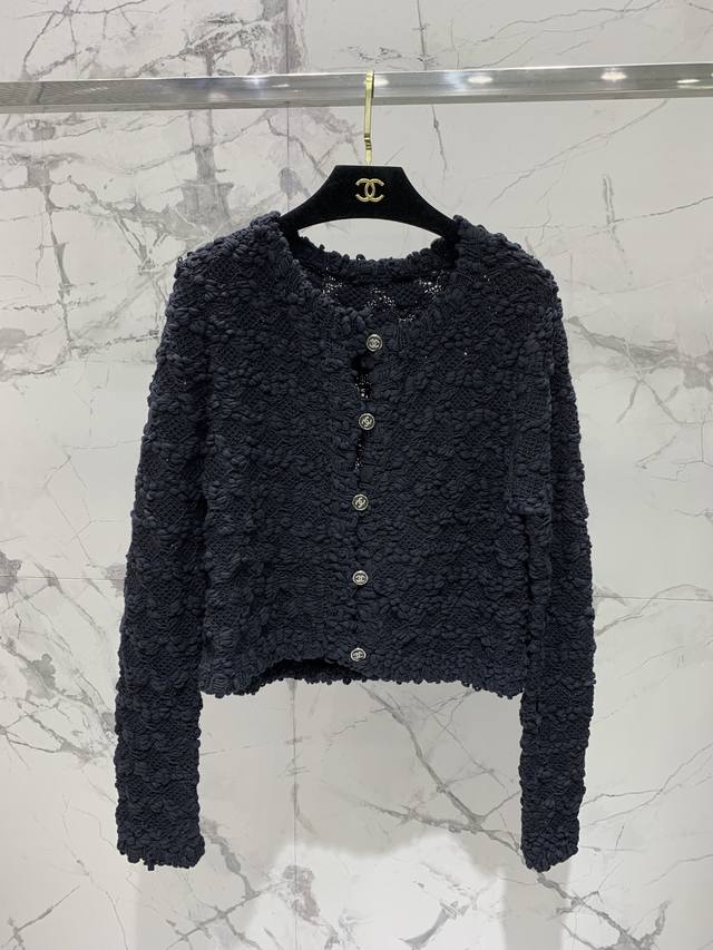 Chanel New Heavy-Duty Crochet Cardigan The delicate and intricate crochet is st