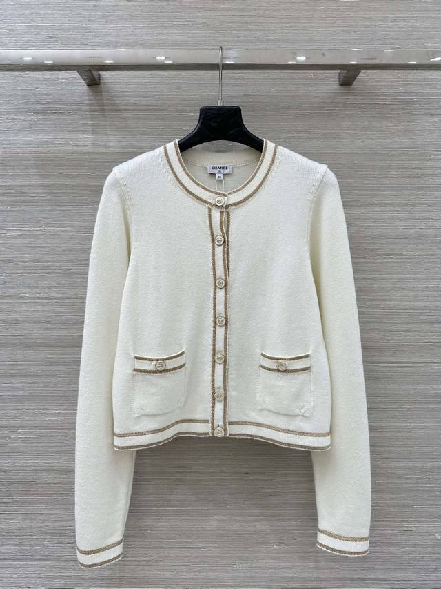 Original quality, exclusive first release of Coco's new 26C style! White and go