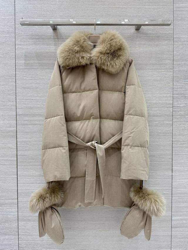 Highly recommend the Yves x LP fox fur long gloves and down jacket. Filled with