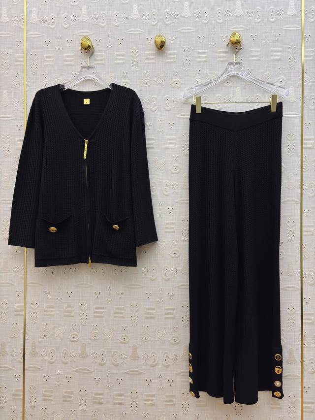 Sch 26 Early Spring New Style Irregular Button Decoration Knitted Set V-neck Irr