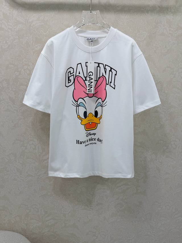 Gann*26 Early Spring New Arrival T-Shirt. Daisy Collaboration Series. A stylish